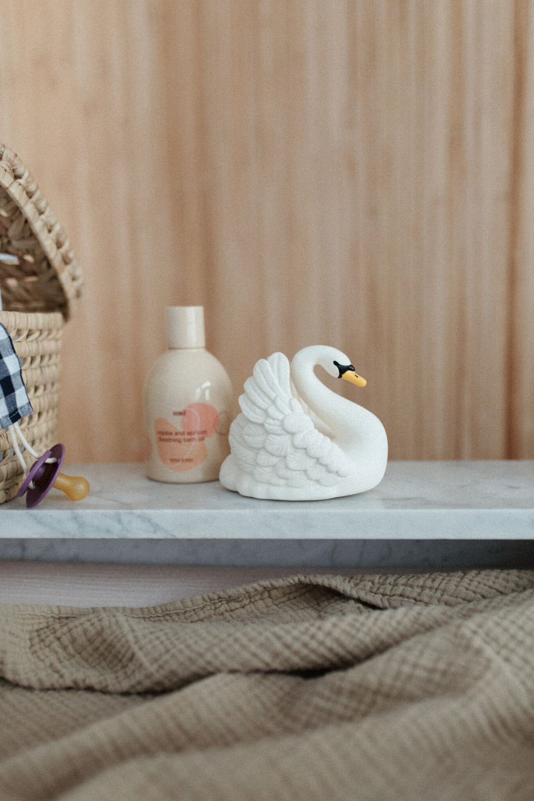 BATH TOY SWAN - GIANT