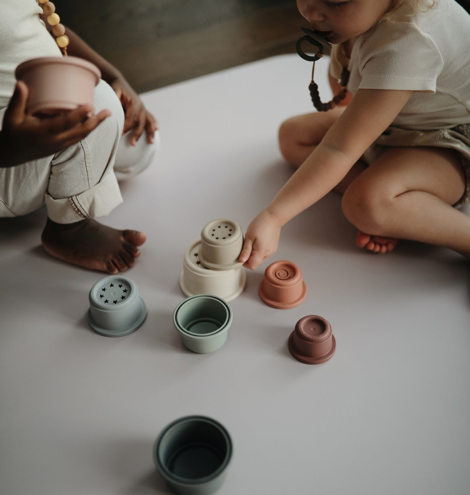 STACKING CUPS