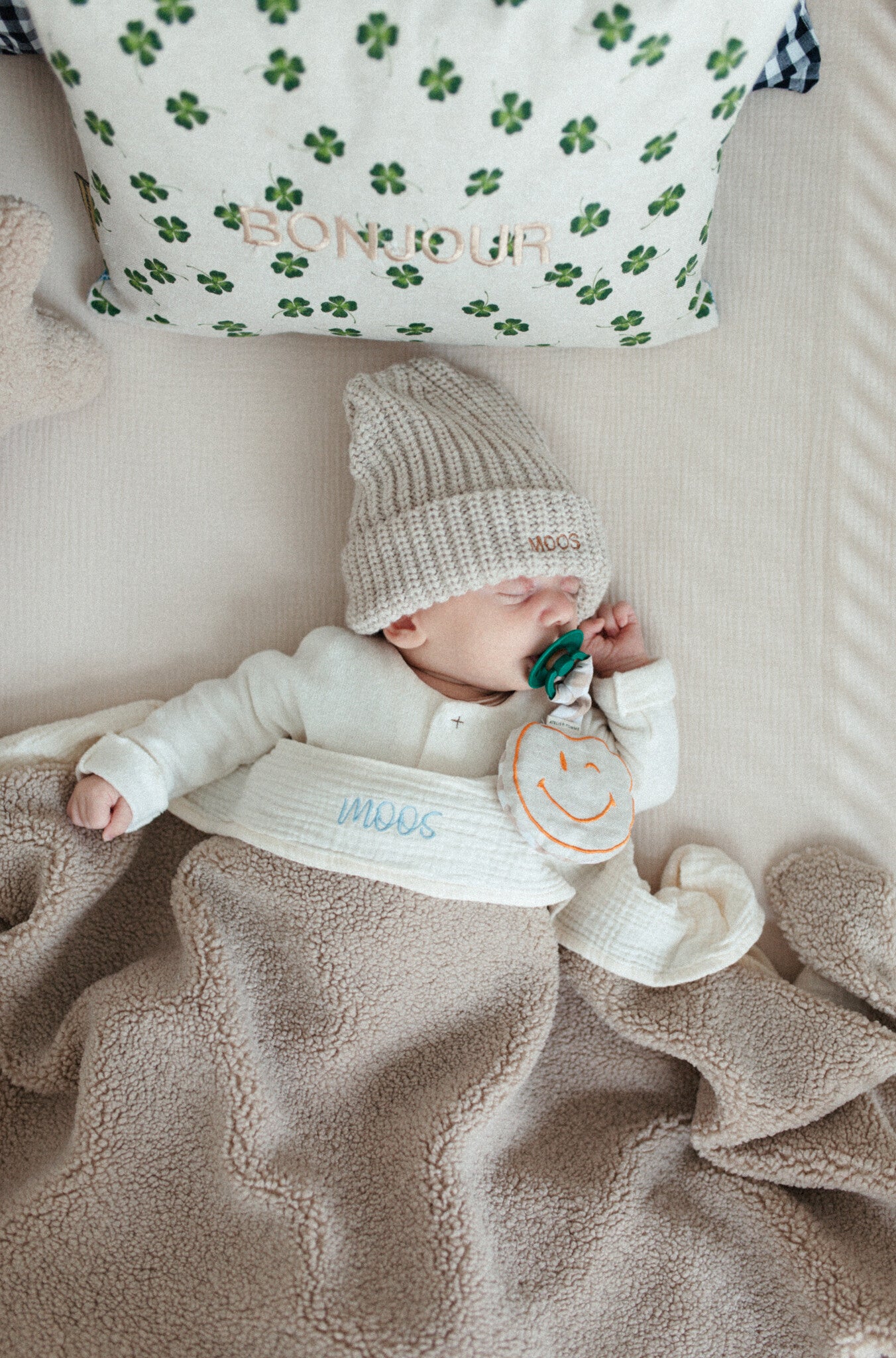 origineel geboorte geschenk: speenkoord met knuffel 