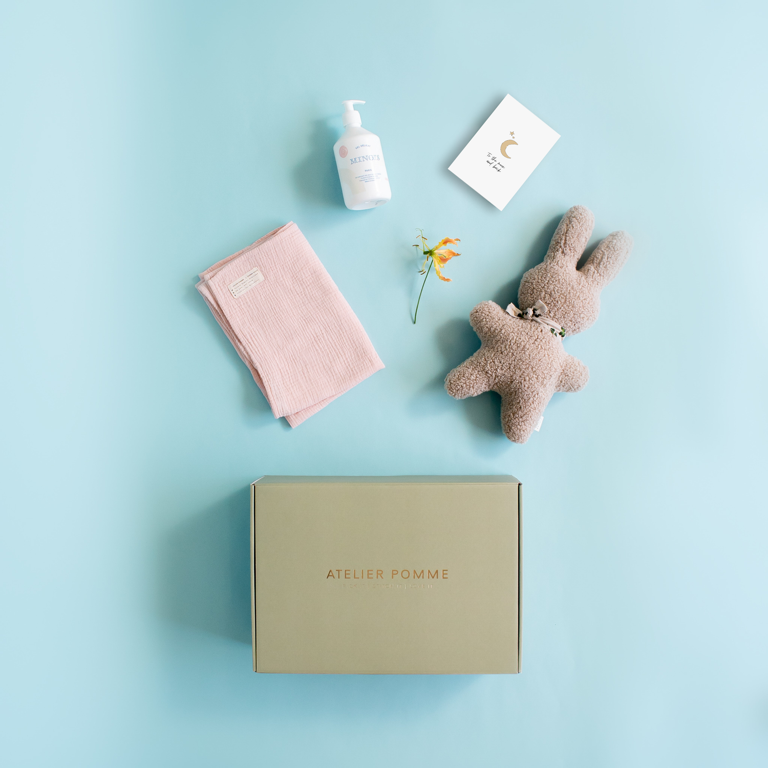 GIFT BOX - NEWBORN ISSUE