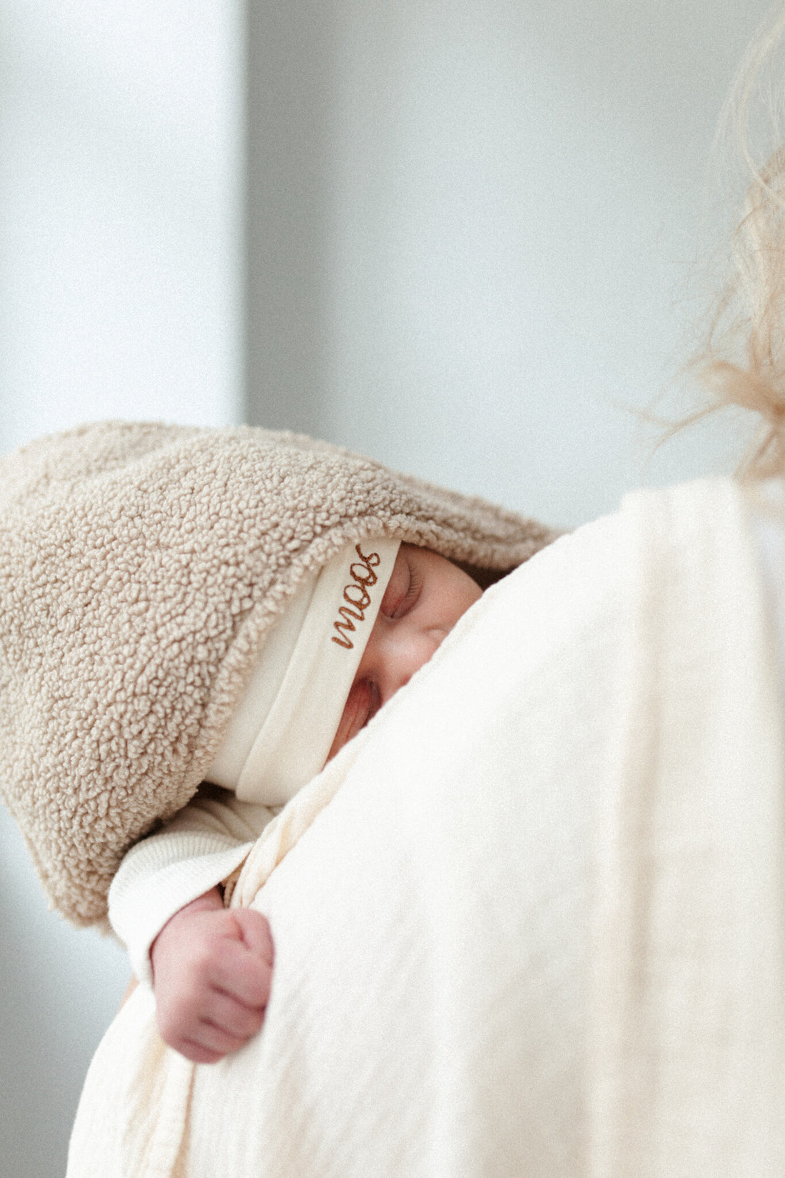 TEENY TINY BEANIE - COSY WHITE