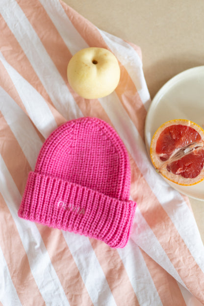 BEANIE  - BLOWY BUBBLEGUM