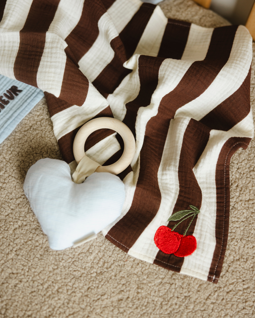 BIJTRING HEART | LOVELY LINEN