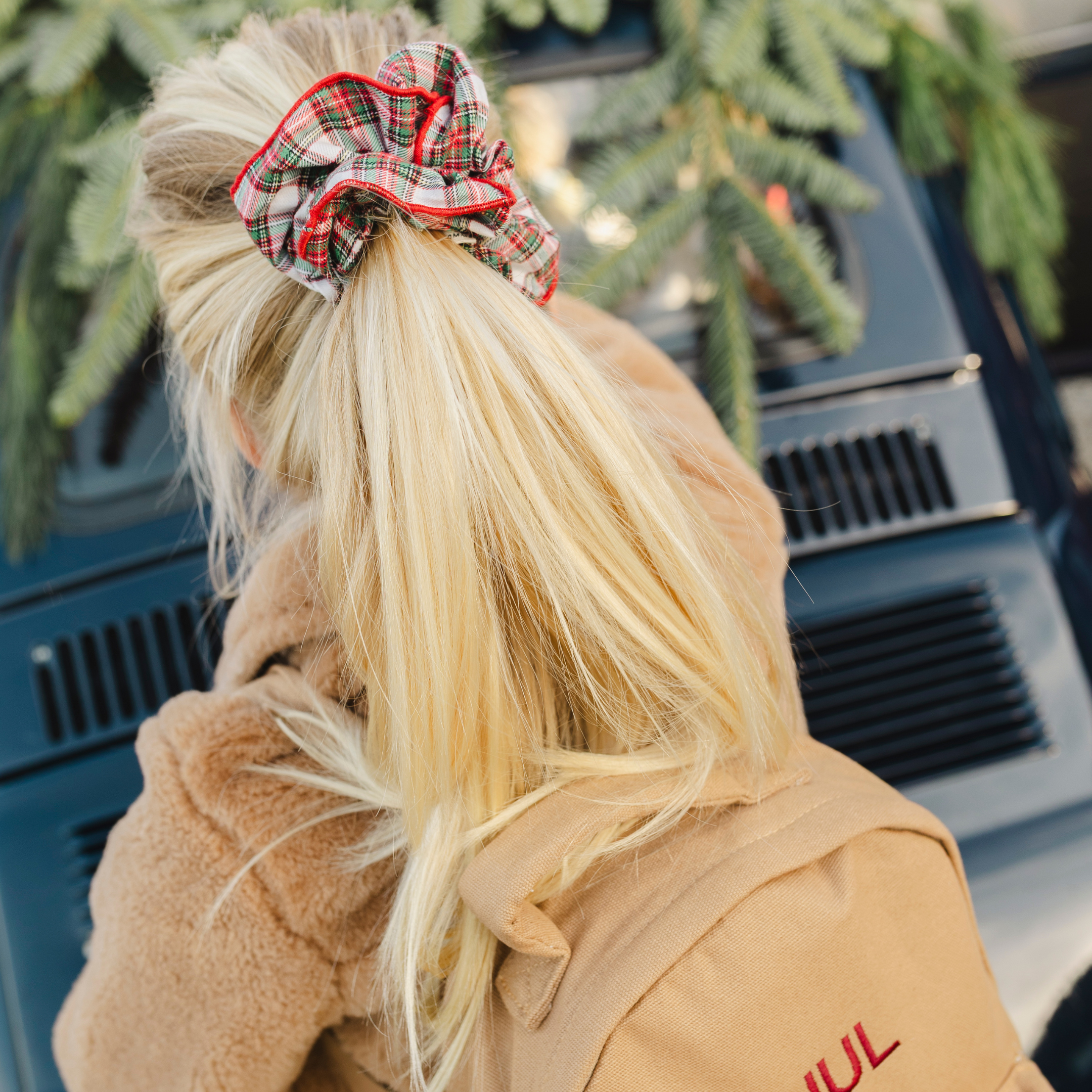 OVERSIZED SCRUNCHIE | ÉDITION DE NOËL